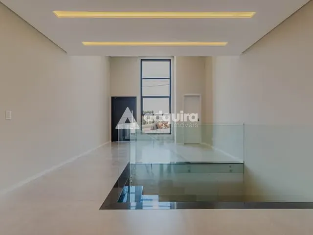 Casa com 255m² 3 quartos e 4 banheiros, à venda, no bairro Orfãs em Ponta Grossa
