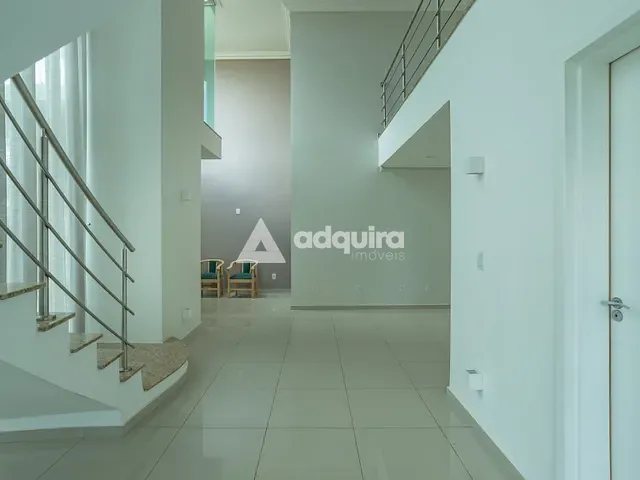 Casa com 323m² 3 quartos e 4 banheiros, à venda, no bairro Jardim Carvalho em Ponta Grossa