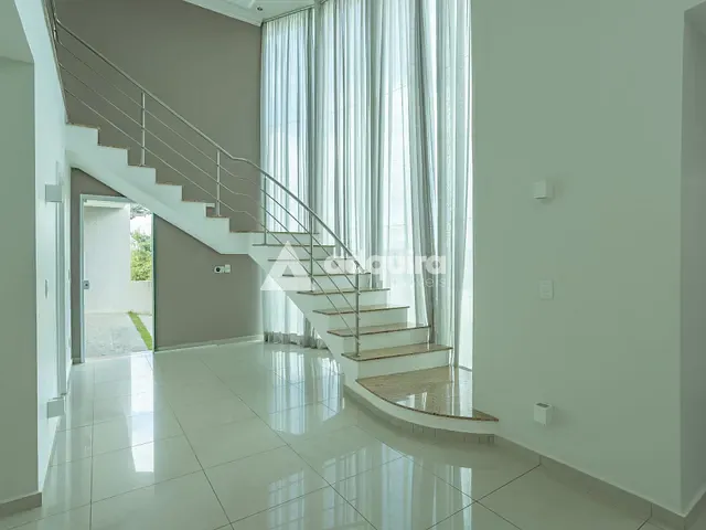 Casa com 323m² 3 quartos e 4 banheiros, à venda, no bairro Jardim Carvalho em Ponta Grossa