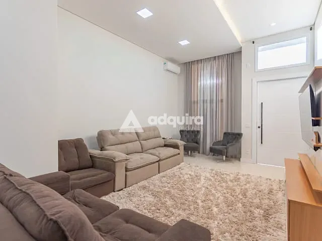Casa com 300m² 3 quartos e 4 banheiros, à venda, no bairro Colônia Dona Luíza em Ponta Grossa