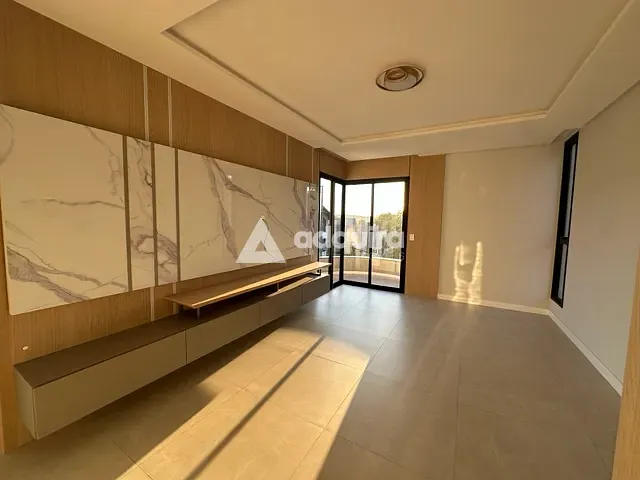 Casa com 345m² 4 quartos e 4 banheiros, à venda ou para alugar, no bairro Colônia Dona Luíza em Ponta Grossa