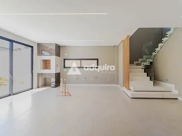 Casa com 300m² 3 quartos e 5 banheiros, à venda, no bairro Jardim Carvalho em Ponta Grossa