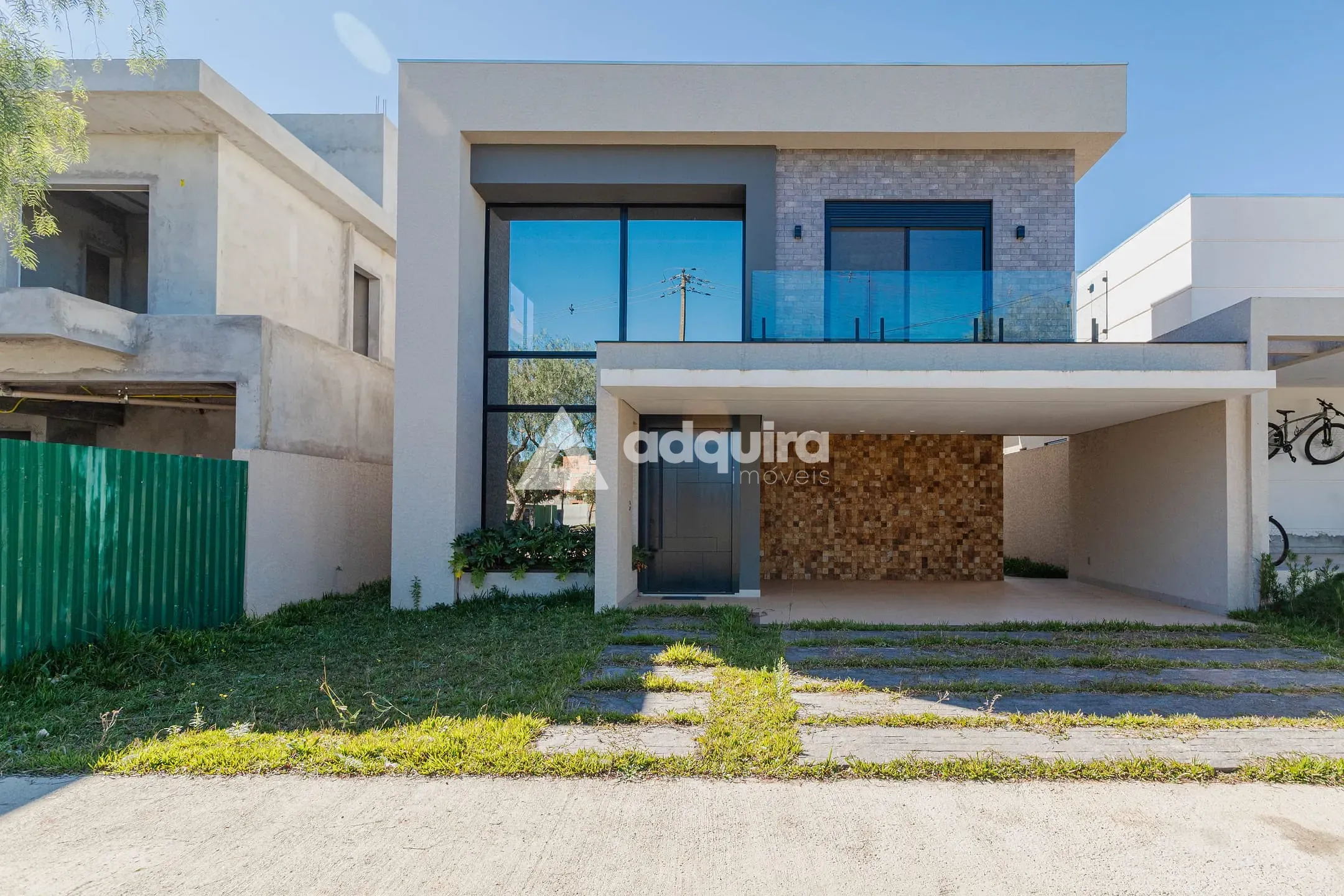 Casa, 3 quartos, 236 m² - Foto 1