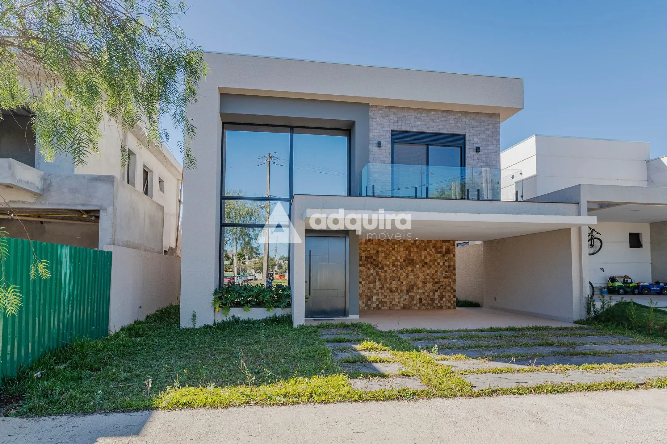 Casa, 3 quartos, 236 m² - Foto 2