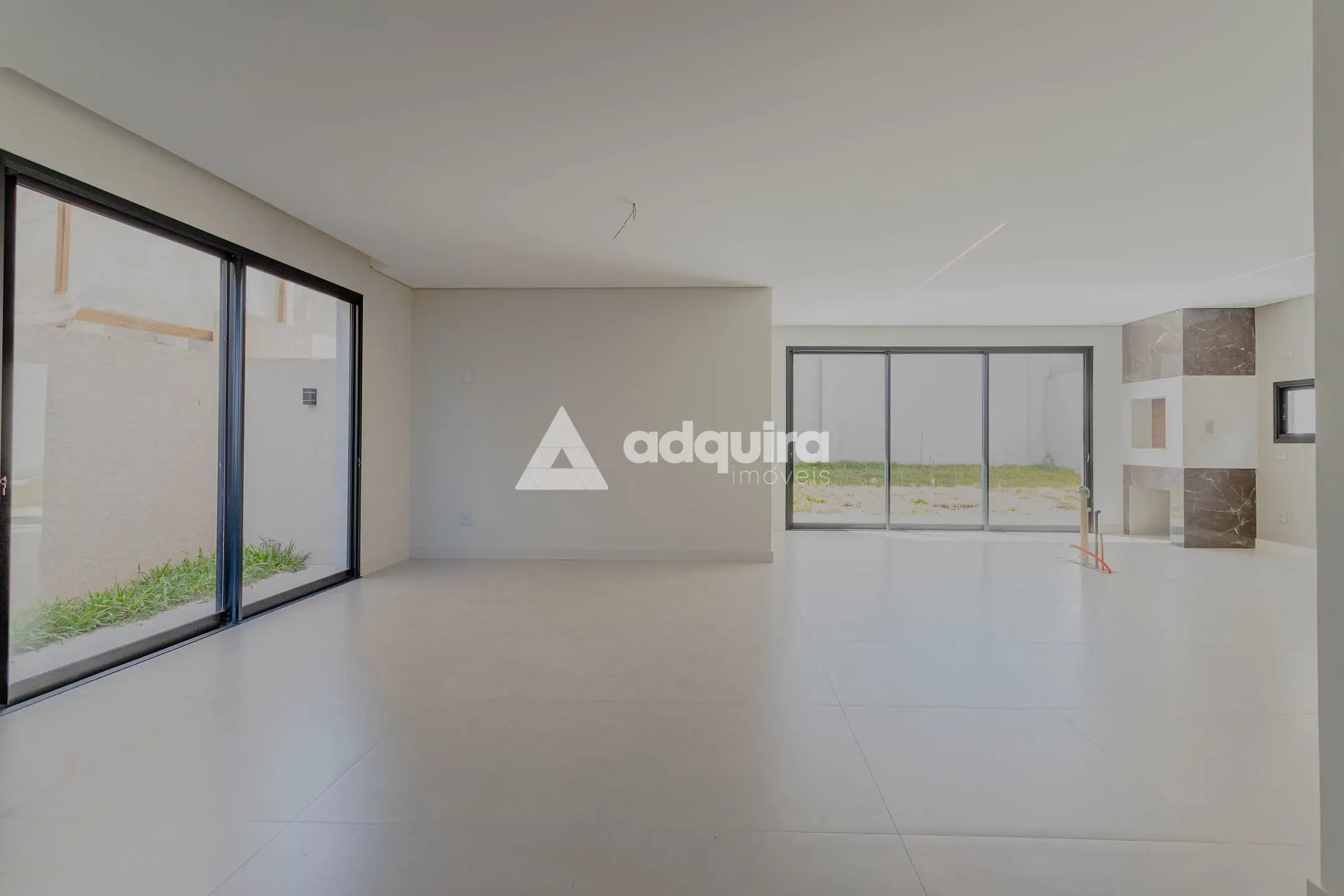 Casa, 3 quartos, 236 m² - Foto 3