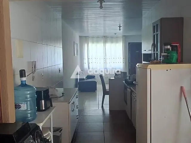 Casa 2 quartos e 1 banheiro, à venda, no bairro Uvaranas em Ponta Grossa