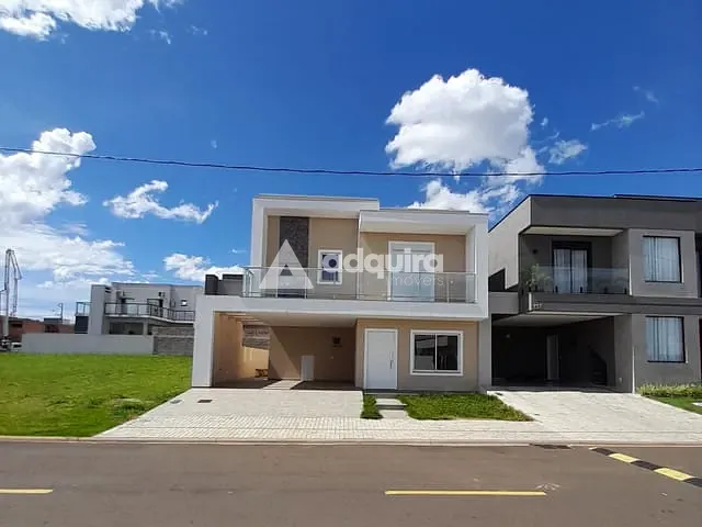 Casa com 200m² 3 quartos e 4 banheiros, à venda, no bairro Cará-cará em Ponta Grossa