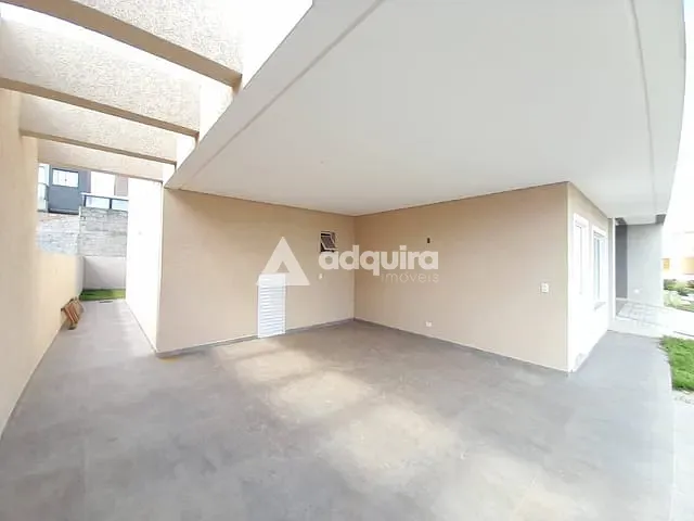 Casa com 200m² 3 quartos e 4 banheiros, à venda, no bairro Cará-cará em Ponta Grossa