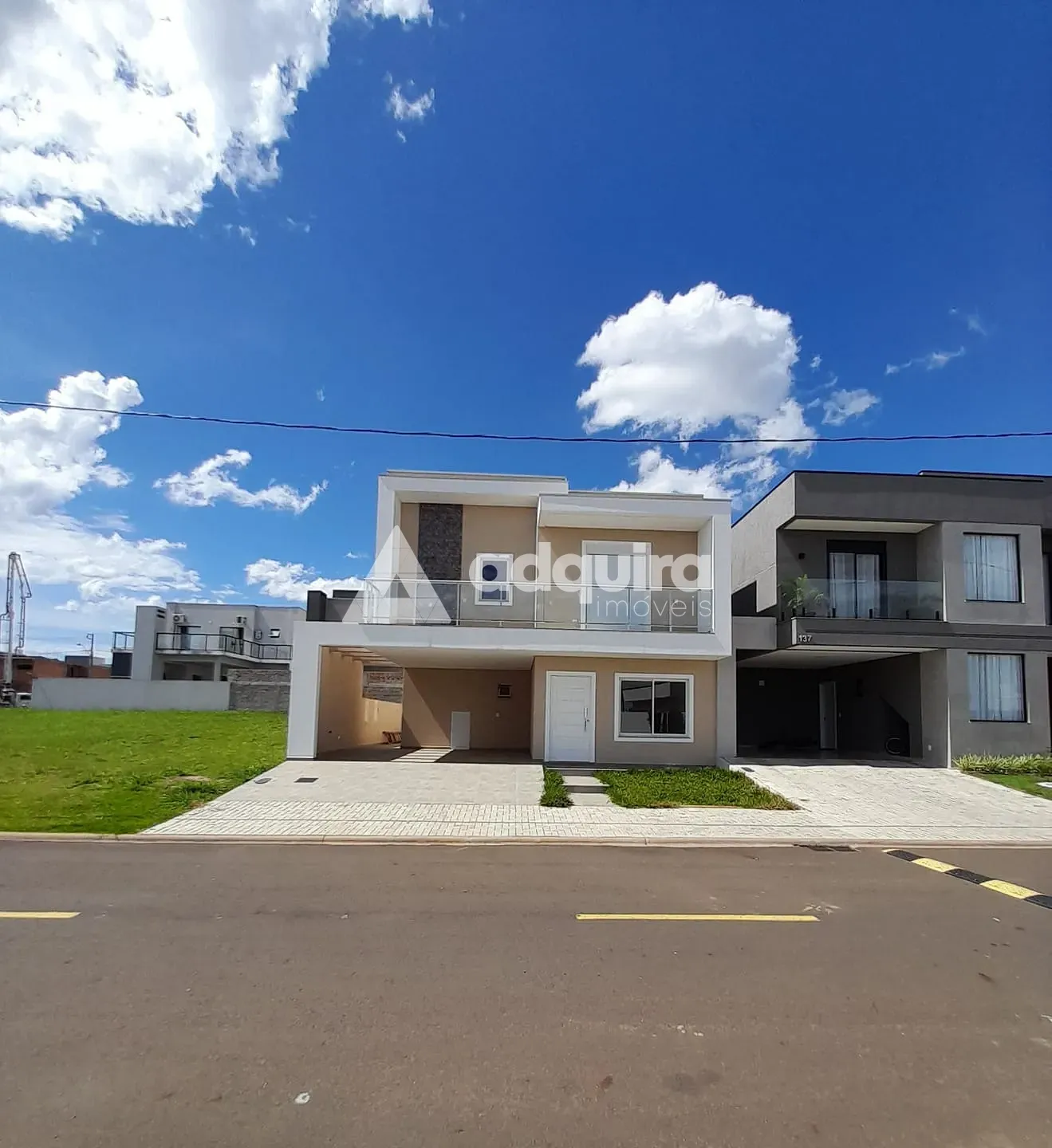 Casa, 3 quartos, 199 m² - Foto 1
