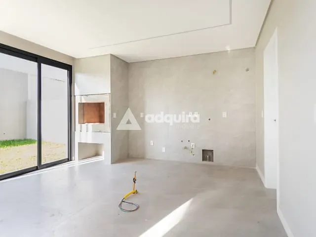Casa 3 quartos e 3 banheiros, à venda, no bairro Jardim Carvalho em Ponta Grossa