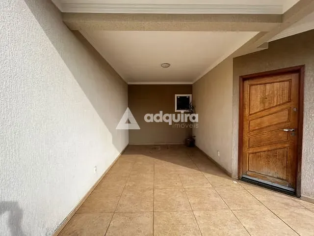 Casa com 130m² 3 quartos e 3 banheiros, à venda, no bairro Ronda em Ponta Grossa