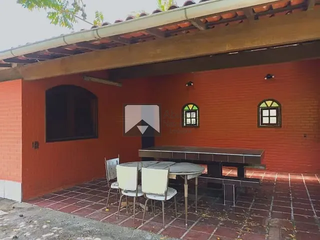Chácara com 110m² 3 quartos e 1 banheiro, à venda, no bairro Centro (Pachecos) em Itaboraí