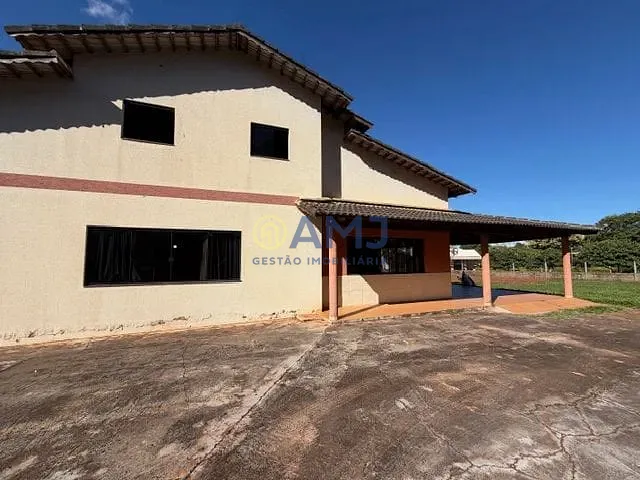 Sítio, 3 quartos, 3660 m² - Foto 1