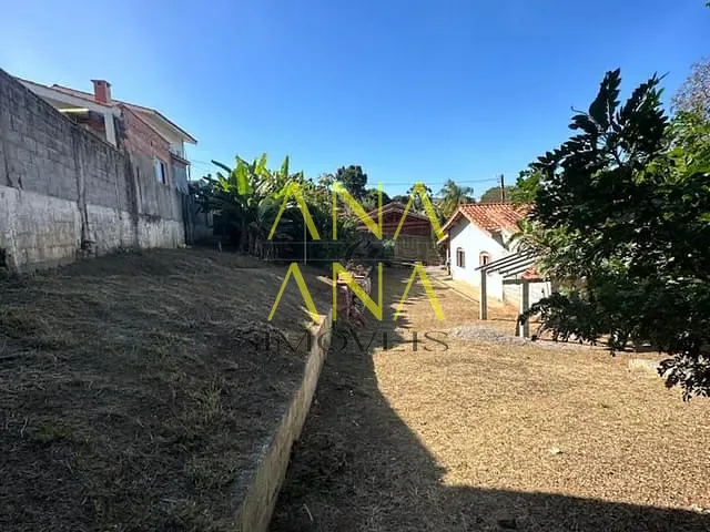Chácara com 3956m² 4 quartos e 2 banheiros, à venda, no bairro Guaripocaba dos Souzas em Bragança Paulista