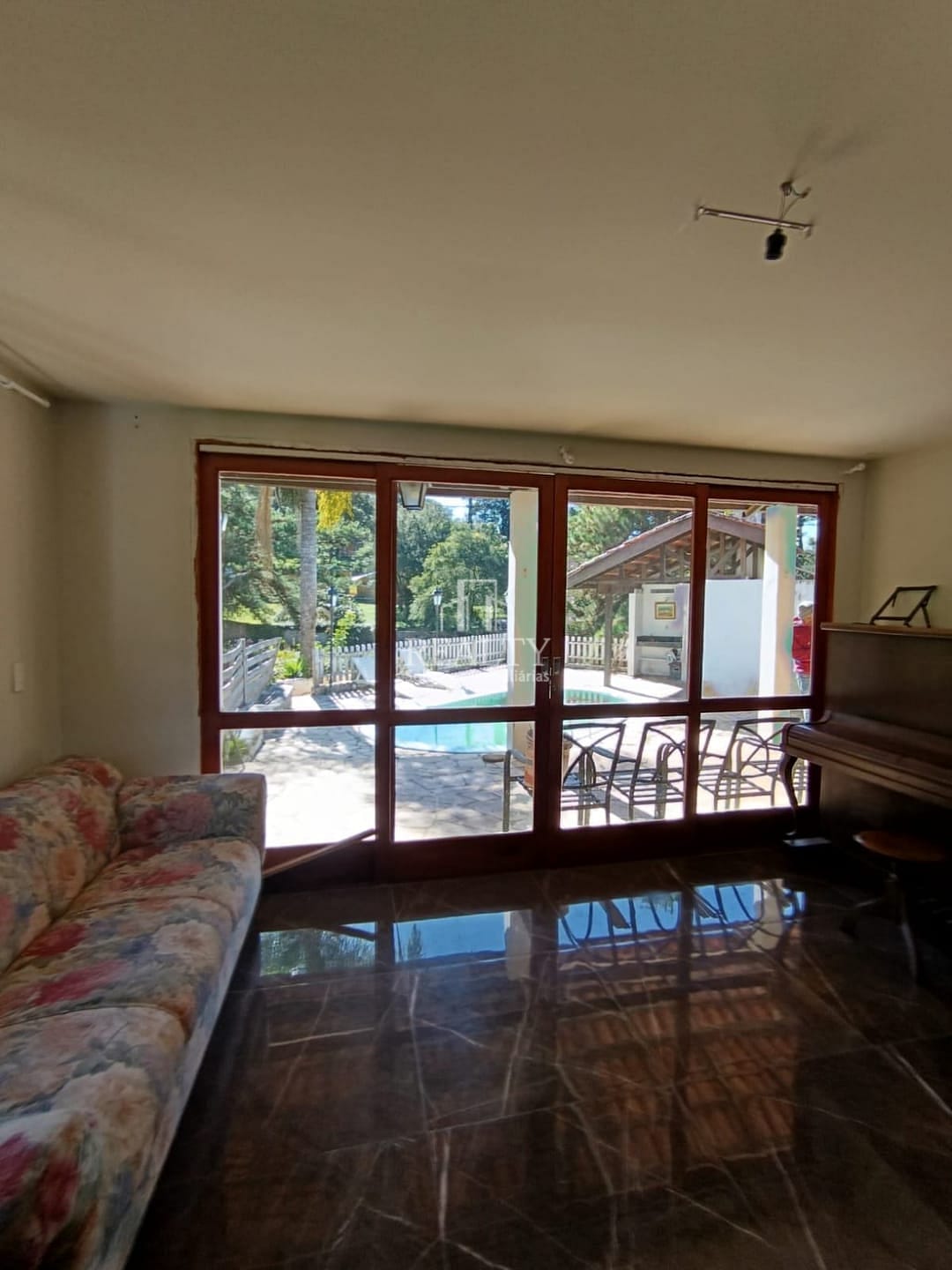 Chácara para alugar com 4 quartos, 300m² - Foto 13