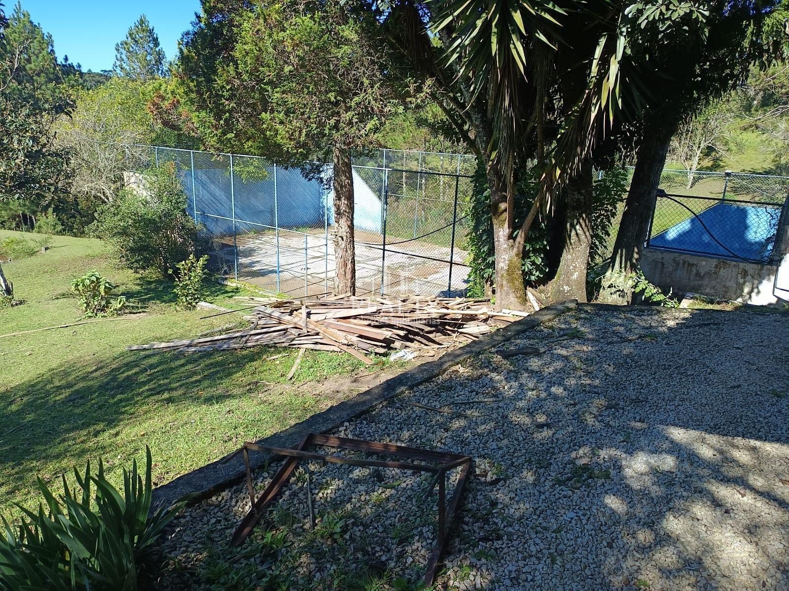 Chácara para alugar com 4 quartos, 300m² - Foto 2