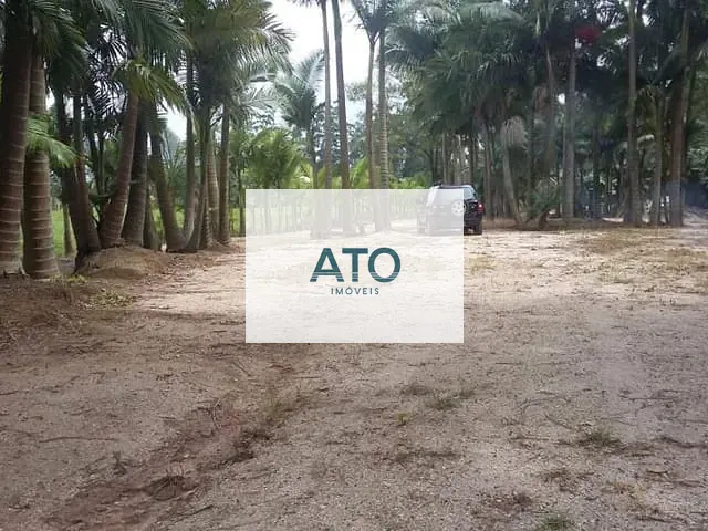 Chácara com 200m², à venda, no bairro NOVA DESCOBERTA em Tijucas