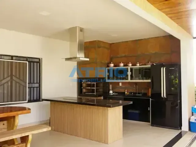 Chácara com 7350m² 4 quartos e 3 banheiros, à venda, no bairro Senador Hélio Campos em Boa Vista