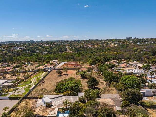 Terreno com 11250m², à venda, no bairro Setor de Habitações Individuais Sul em Brasília