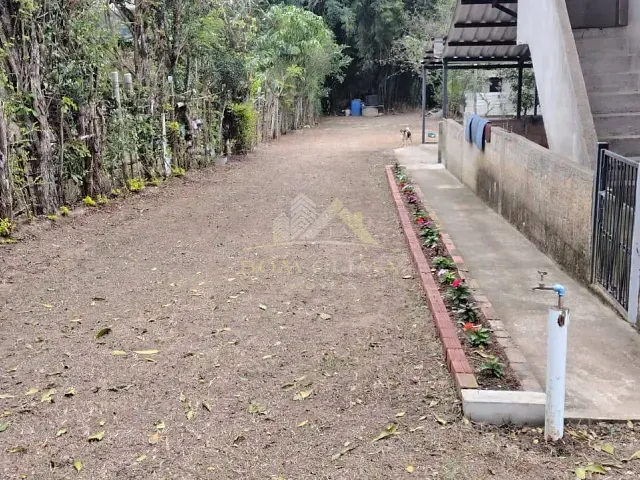 Chácara 2 quartos e 1 banheiro, à venda, no bairro Toledos em Juiz de Fora