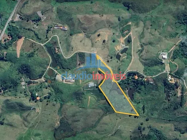 Chácara à venda, no bairro Roma em Volta Redonda