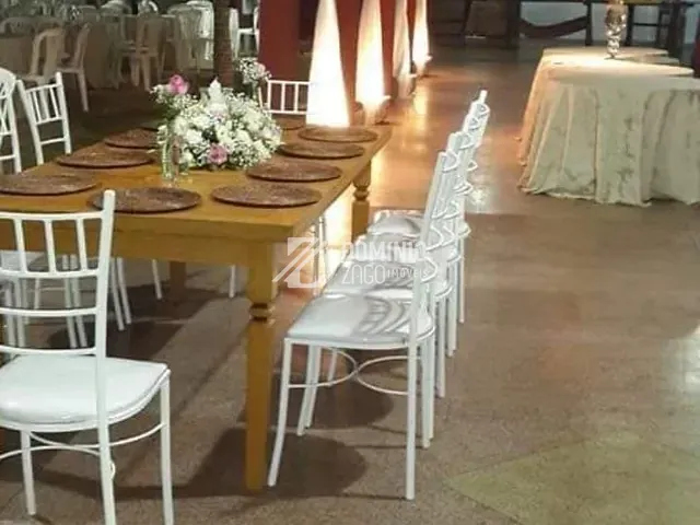 Chácara com 930m² 8 quartos e 12 banheiros, à venda, no bairro Tutunas em Uberaba