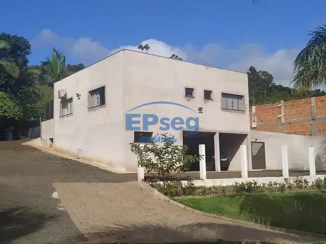 Chácara com 2000m² 3 quartos e 3 banheiros, à venda, no bairro Ouro Branco em Londrina