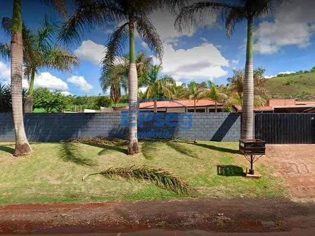 Chácara com 2000m² 3 quartos e 3 banheiros, à venda, no bairro Ouro Branco em Londrina
