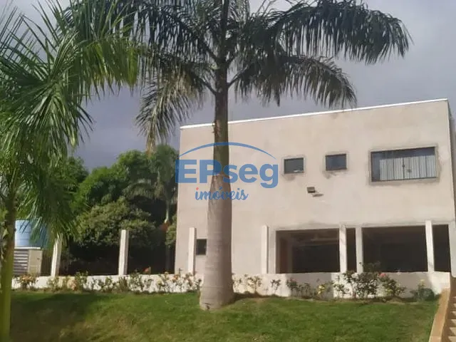 Chácara com 2000m² 3 quartos e 3 banheiros, à venda, no bairro Ouro Branco em Londrina