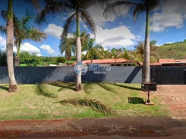 Chácara com 2000m² 3 quartos e 3 banheiros, à venda, no bairro Ouro Branco em Londrina