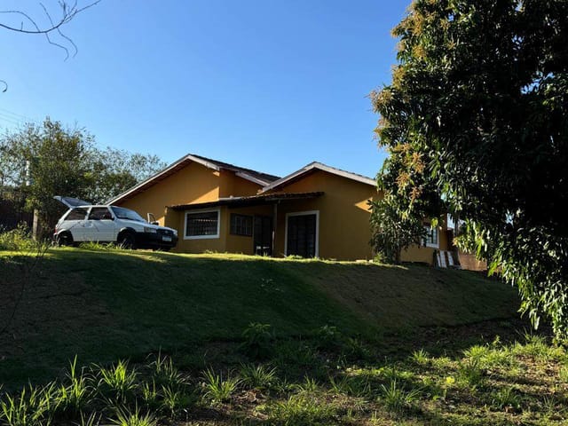 Chácara com 10003m² 3 quartos e 2 banheiros, à venda, no bairro Fazenda Itaúna em Londrina