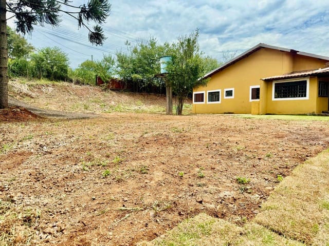 Chácara com 10003m² 3 quartos e 2 banheiros, à venda, no bairro Fazenda Itaúna em Londrina