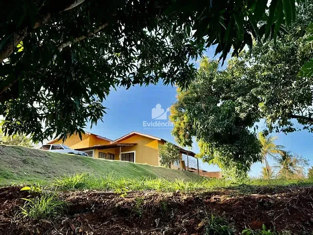 Chácara com 10003m² 3 quartos e 2 banheiros, à venda, no bairro Fazenda Itaúna em Londrina