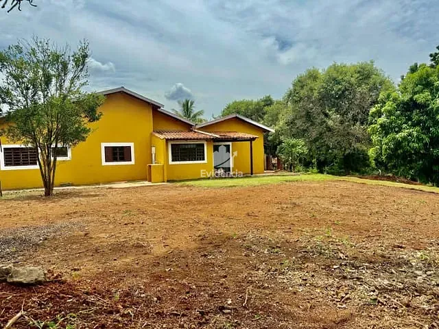 Chácara com 10003m² 3 quartos e 2 banheiros, à venda, no bairro Fazenda Itaúna em Londrina