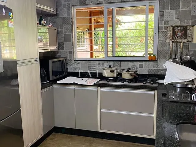 Chácara com 6000m² 3 quartos e 5 banheiros, à venda, no bairro Centro em Londrina