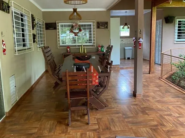 Chácara com 6000m² 3 quartos e 5 banheiros, à venda, no bairro Centro em Londrina