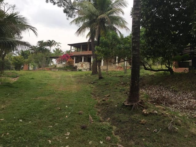 Chácara com 45000m² 4 quartos e 2 banheiros, à venda, no bairro Peróbas (Pachecos) em Itaboraí