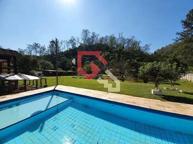 Chácara com 4250m² 3 quartos e 3 banheiros, à venda, no bairro Casa Vermelha em Ribeirão Pires