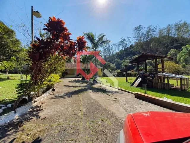 Chácara com 4250m² 3 quartos e 3 banheiros, à venda, no bairro Casa Vermelha em Ribeirão Pires
