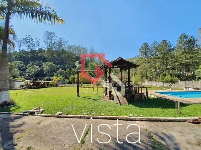 Chácara com 4250m² 3 quartos e 3 banheiros, à venda, no bairro Casa Vermelha em Ribeirão Pires
