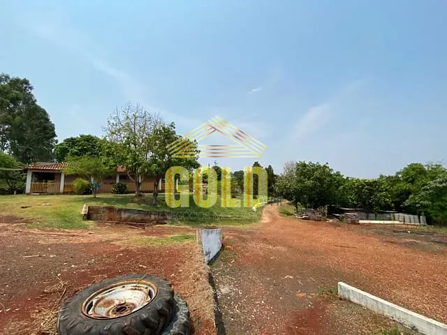 Chácara com 6000m² 3 quartos e 2 banheiros, à venda, no bairro Cafezal em Londrina