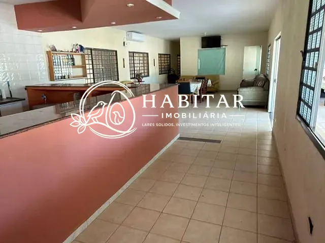 Chácara com 2400m² 10 quartos e 14 banheiros, à venda, no bairro Albuquerque em Corumbá