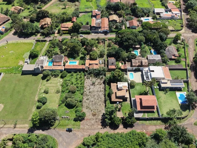 Chácara com 1000m², à venda, no bairro Parque Residencial Tancredi em Americana
