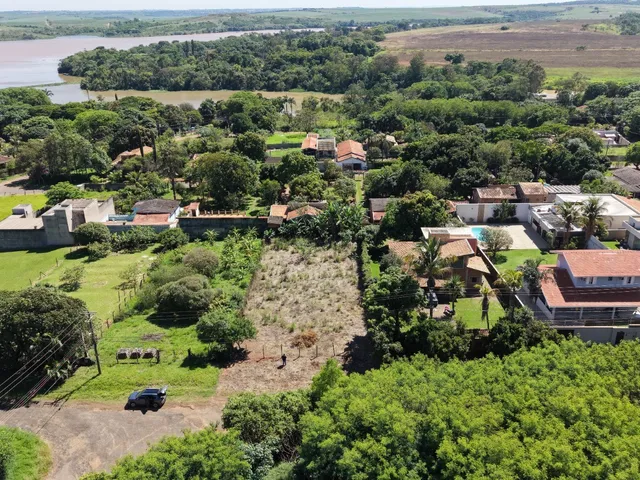 Chácara com 1000m², à venda, no bairro Parque Residencial Tancredi em Americana