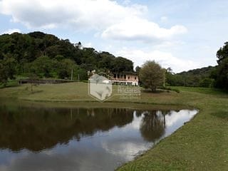 Foto do Chácara-Chácara à venda, com 144.000m² com Plantas frutíferas, espaço gramado, 3 lagos com nascentes, Casa com 4 Dorm, lareira e muito mais -  Embu-Guaçu, SP