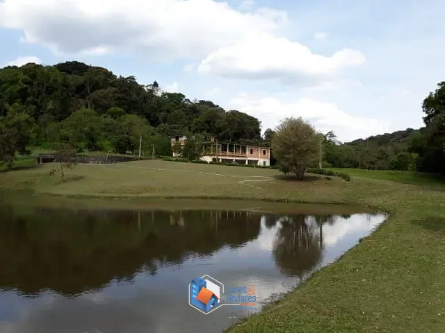 Chácara com 144000m² 4 quartos e 3 banheiros, à venda, no bairro Penteado em Embu-Guaçu