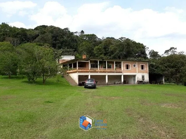 Chácara com 144000m² 4 quartos e 3 banheiros, à venda, no bairro Penteado em Embu-Guaçu