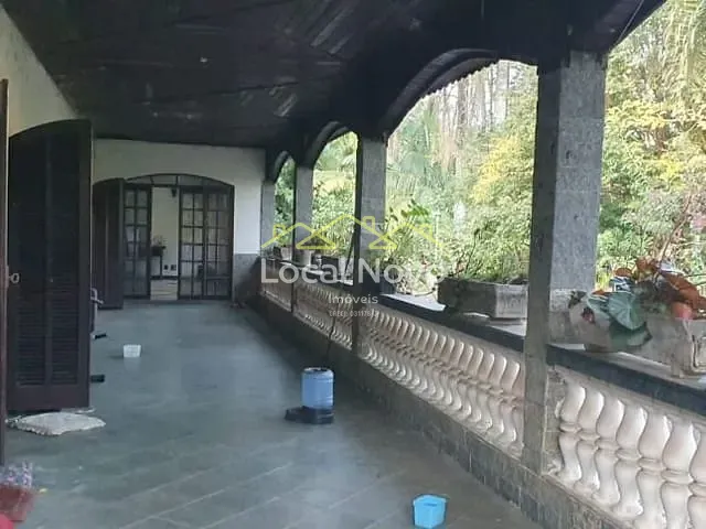 Chácara com 7000m² 4 quartos e 3 banheiros, à venda, no bairro Chácaras Copaco em Arujá