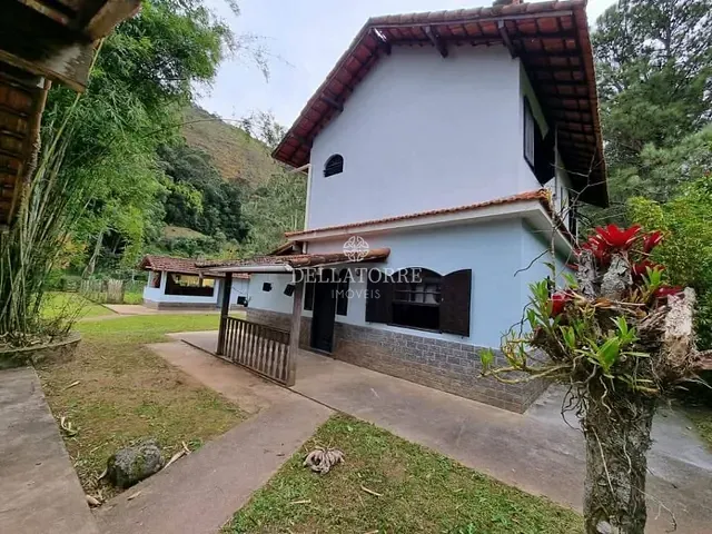 Chácara com 4000m² 5 quartos e 2 banheiros, à venda, no bairro Campo do Coelho em Nova Friburgo