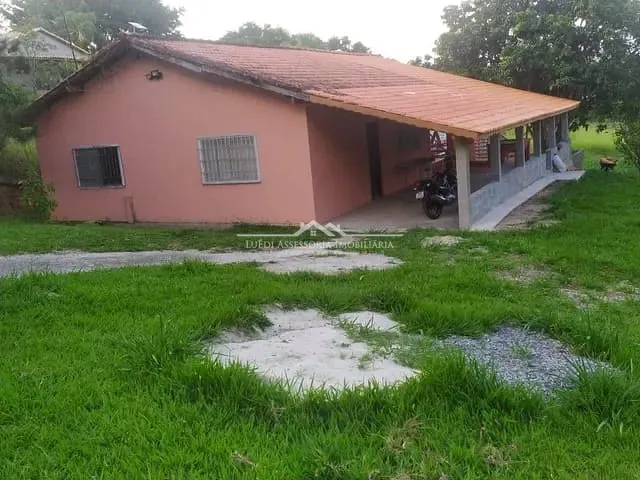 Chácara com 5000m² 2 quartos e 3 banheiros, à venda, no bairro Chácaras Rurais Guararema em Jacareí
